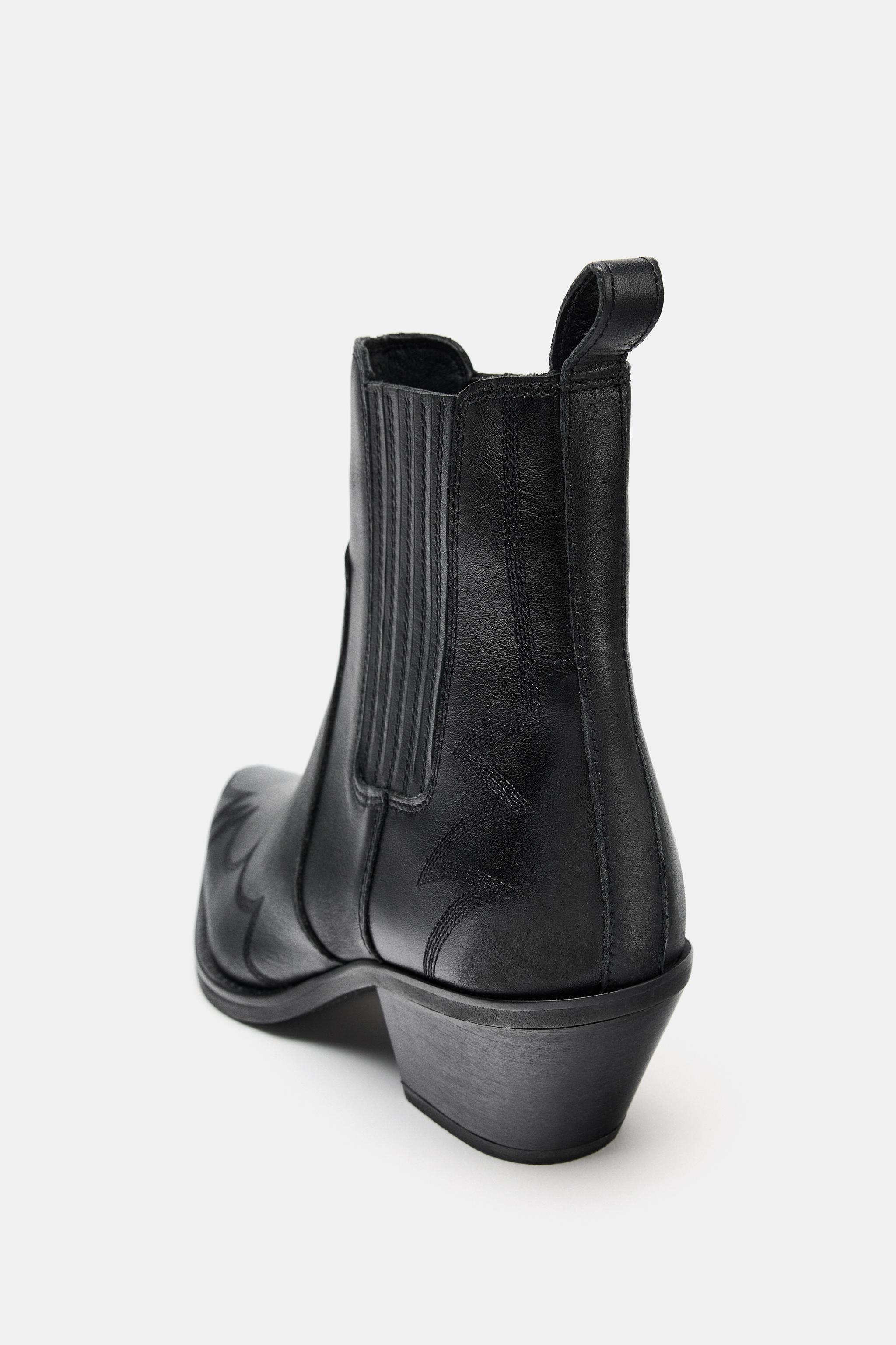 LEATHER TOPSTITCHED COWBOY ANKLE BOOTS